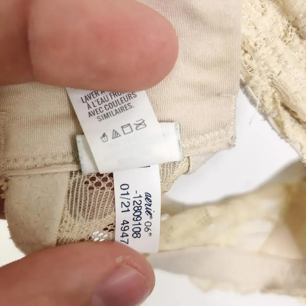 Aerie Bra Womens 36B Lace Bralette Padded Cups Strappy Crossed Back Cream